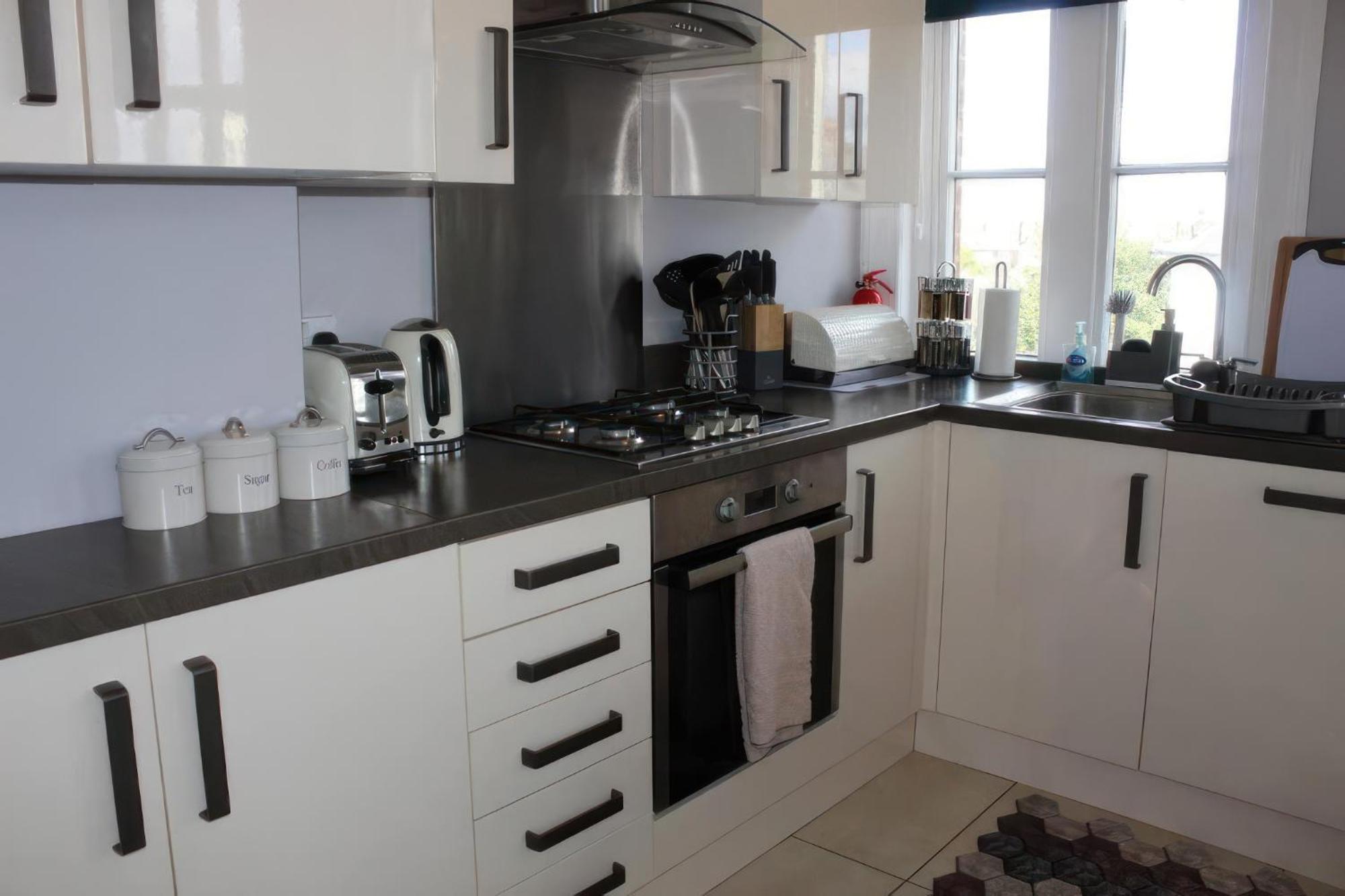 Lovely 2 Bed 2 Bath Flat With Free Parking Poole Dış mekan fotoğraf