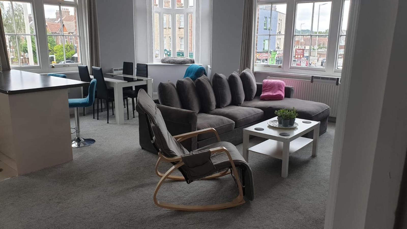 Lovely 2 Bed 2 Bath Flat With Free Parking Poole Dış mekan fotoğraf